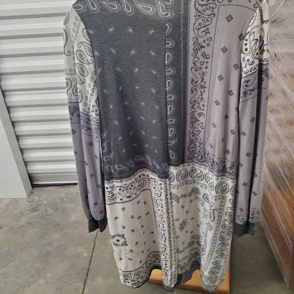 Dress - Picture 2 of 5